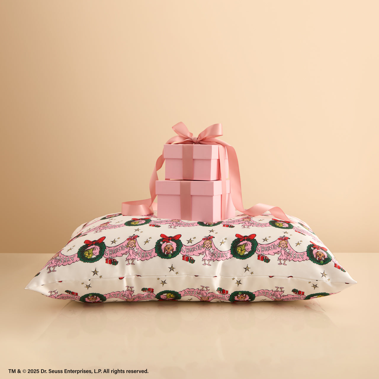 66642-TheGrinchxKitsch-CreativeProductShoot-StandardSatinPillowcase-CindyLouWho-1280x1280px-1.jpg